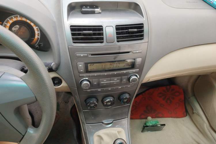 Used BYD L3 2012 1.5L Manual Comfort Edition Audio And AC Panel