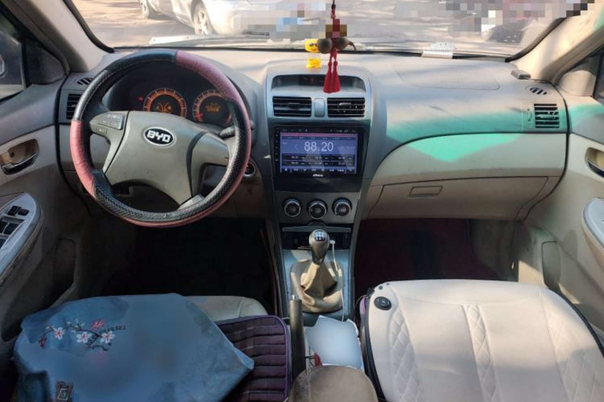 Used BYD L3 2012 1.5L Manual Luxury Version Center Console