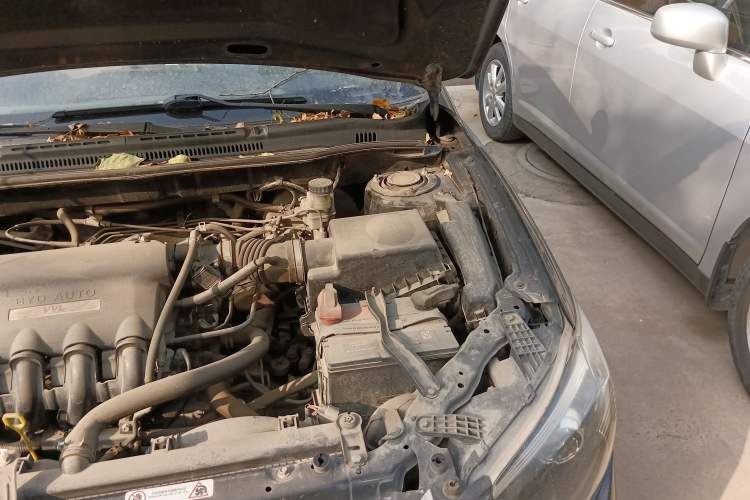 Used BYD L3 2012 1.5L Manual Luxury Version Engine Bay Left