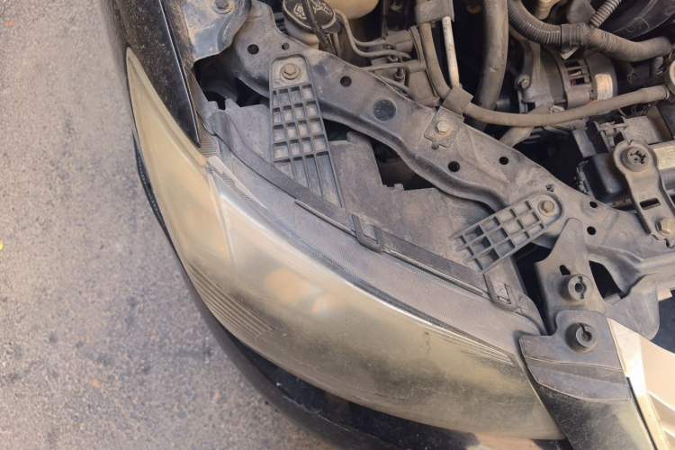 Used BYD L3 2012 1.5L Manual Comfort Edition Engine Bay Right