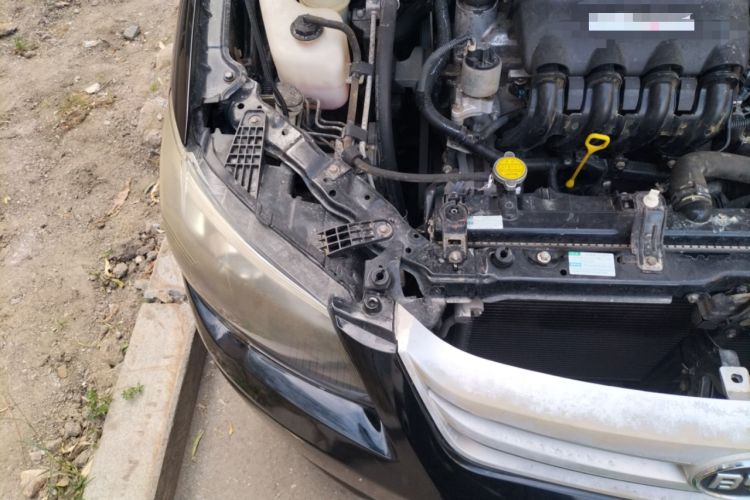 Used BYD L3 2012 1.5L Manual Comfort Edition Engine Bay Right