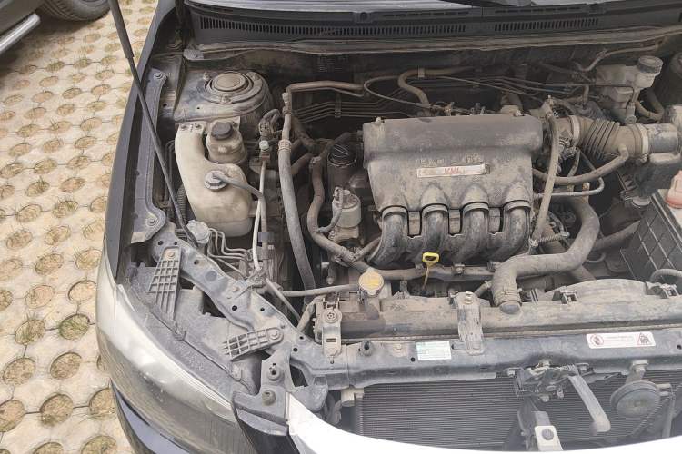 Used BYD L3 2012 1.5L Manual Luxury Version Engine Bay Right