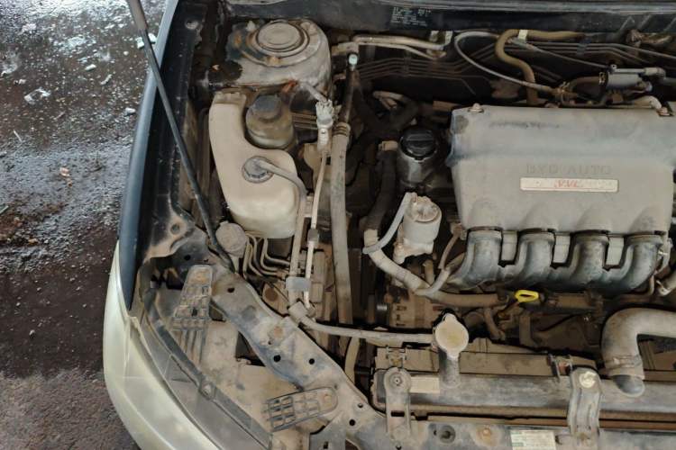 Used BYD L3 2012 1.5L Manual Comfort Edition Engine Bay Right