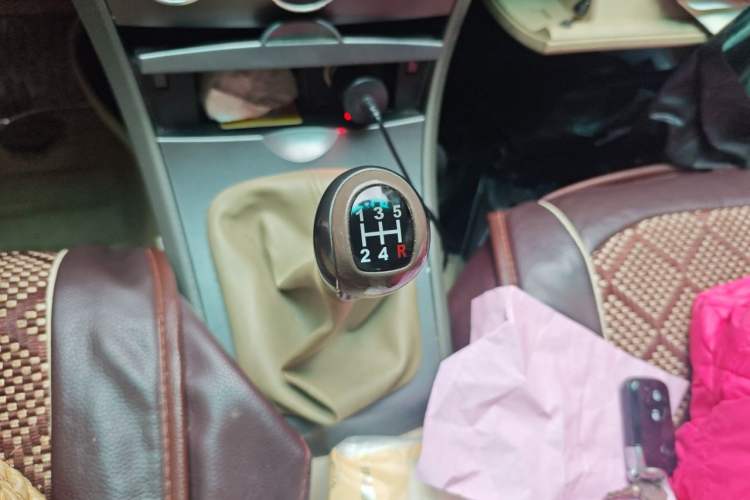 Used BYD L3 2012 1.5L Manual Luxury Version Gear Lever