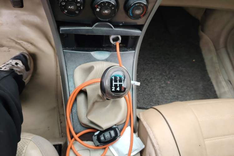 Used BYD L3 2012 1.5L Manual Comfort Edition Gear Lever