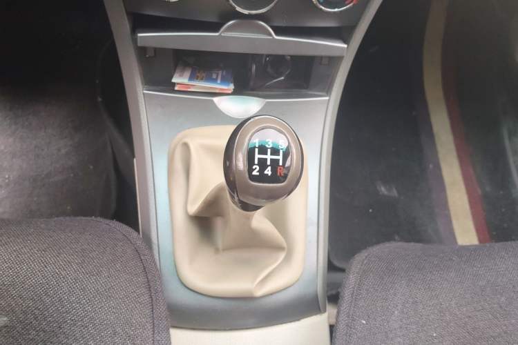 Used BYD L3 2012 1.5L Manual Luxury Version Gear Lever