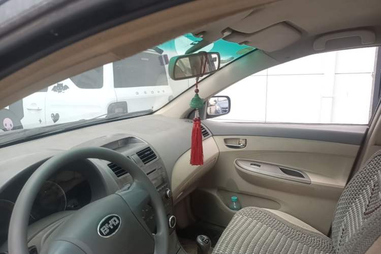 Used BYD L3 2012 1.5L Manual Comfort Edition Headliner