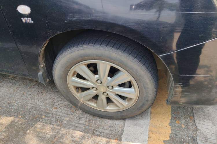 Used BYD L3 2012 1.5L Manual Comfort Edition Right Front Wheel Hub