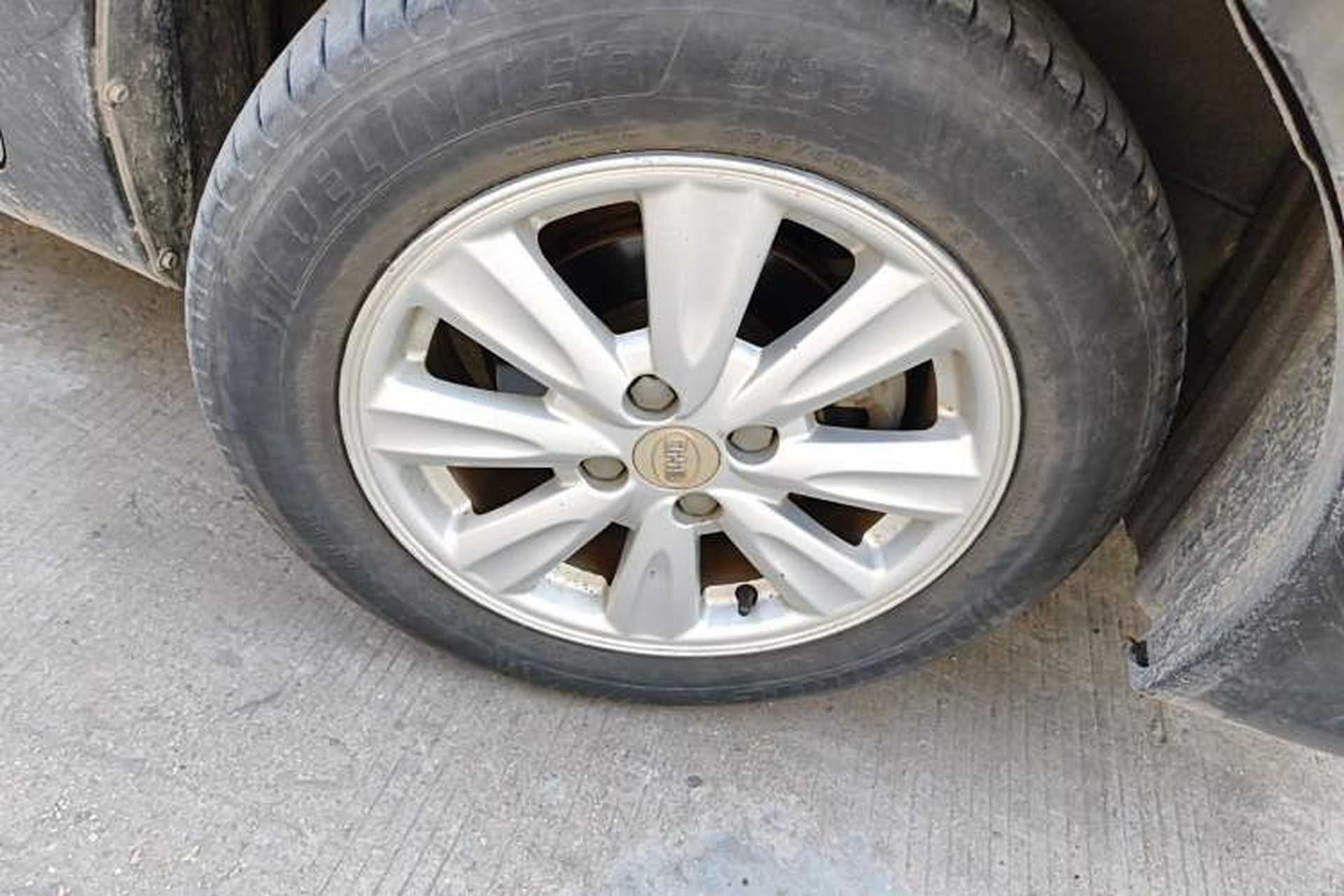 Used BYD L3 2012 1.5L Manual Comfort Edition Right Front Wheel Hub