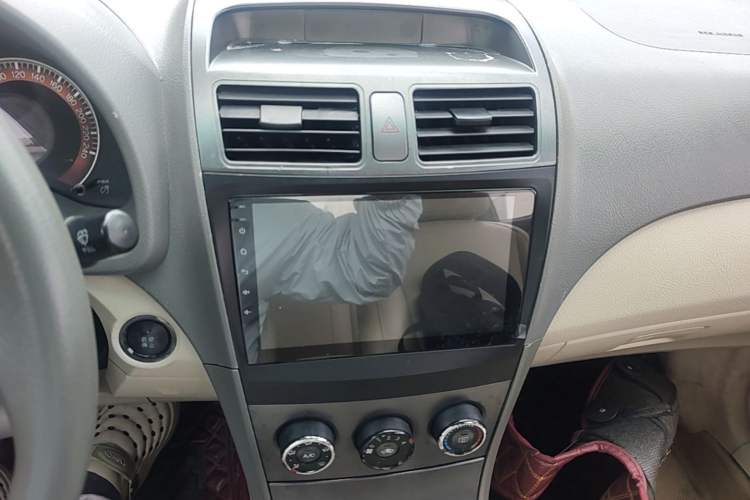 Used BYD L3 2012 1.5L Manual Comfort Edition Audio And AC Panel