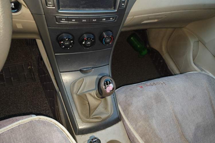Used BYD L3 2012 1.5L Manual Comfort Edition Gear Lever
