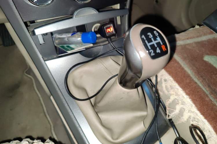 Used BYD L3 2012 1.5L Manual Comfort Edition Gear Lever