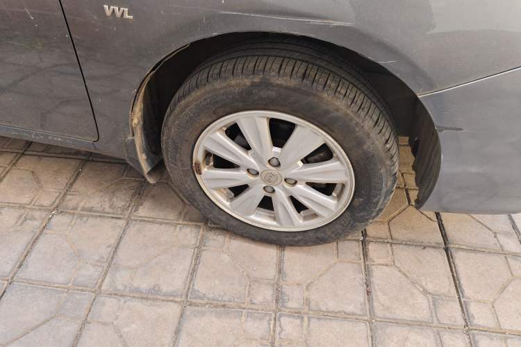 Used BYD L3 2012 1.5L Manual Comfort Edition Right Front Wheel Hub