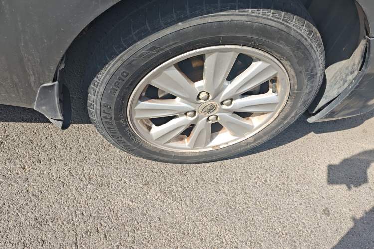 Used BYD L3 2012 1.5L Manual Comfort Edition Right Front Wheel Hub