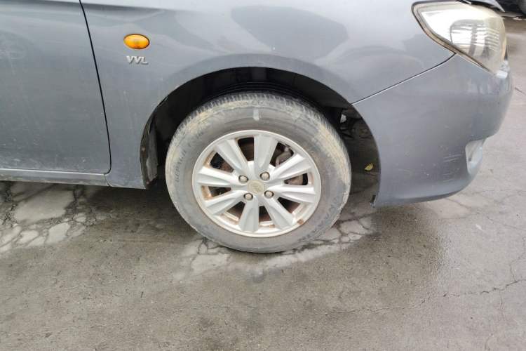 Used BYD L3 2012 1.5L Manual Comfort Edition Right Front Wheel Hub