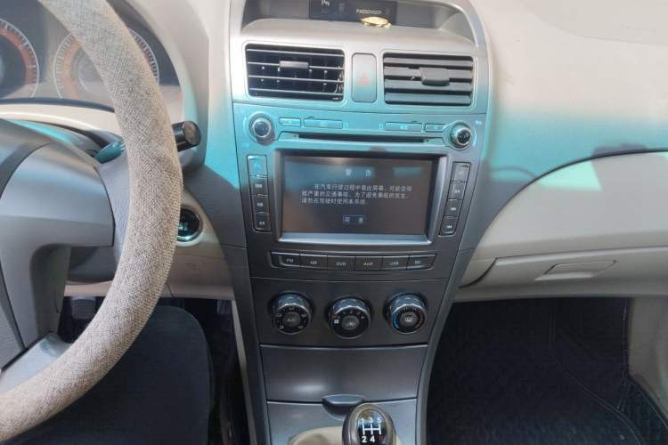 Used BYD L3 2012 1.5L Manual Luxury Version Audio And AC Panel