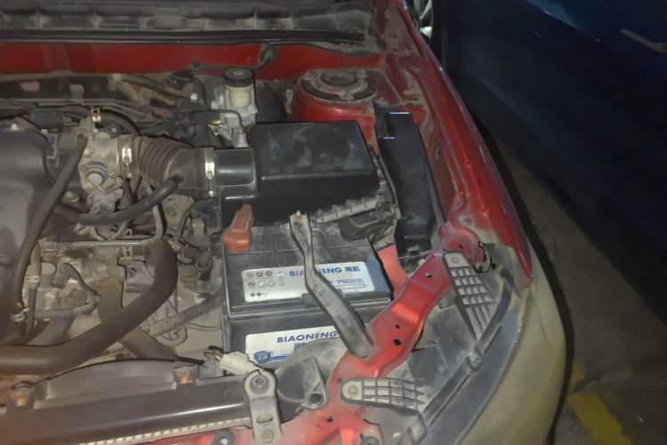 Used BYD L3 2012 1.5L Manual Luxury Version Engine Bay Left