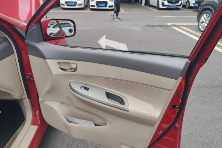 Used BYD L3 2012 1.5L Manual Comfort Edition Right Front Door Interior