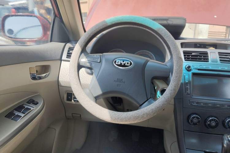 Used BYD L3 2012 1.5L Manual Luxury Version Steering Wheel