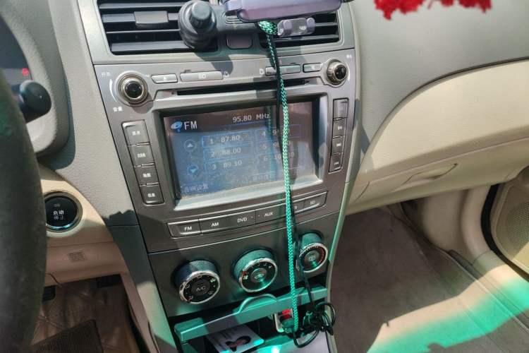 Used BYD L3 2012 1.5L Manual Luxury Version Audio And AC Panel
