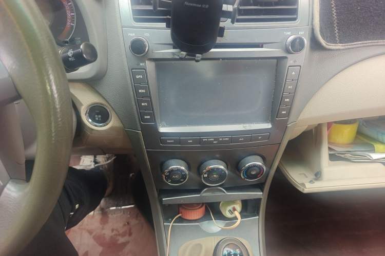 Used BYD L3 2012 1.5L Manual Comfort Edition Audio And AC Panel