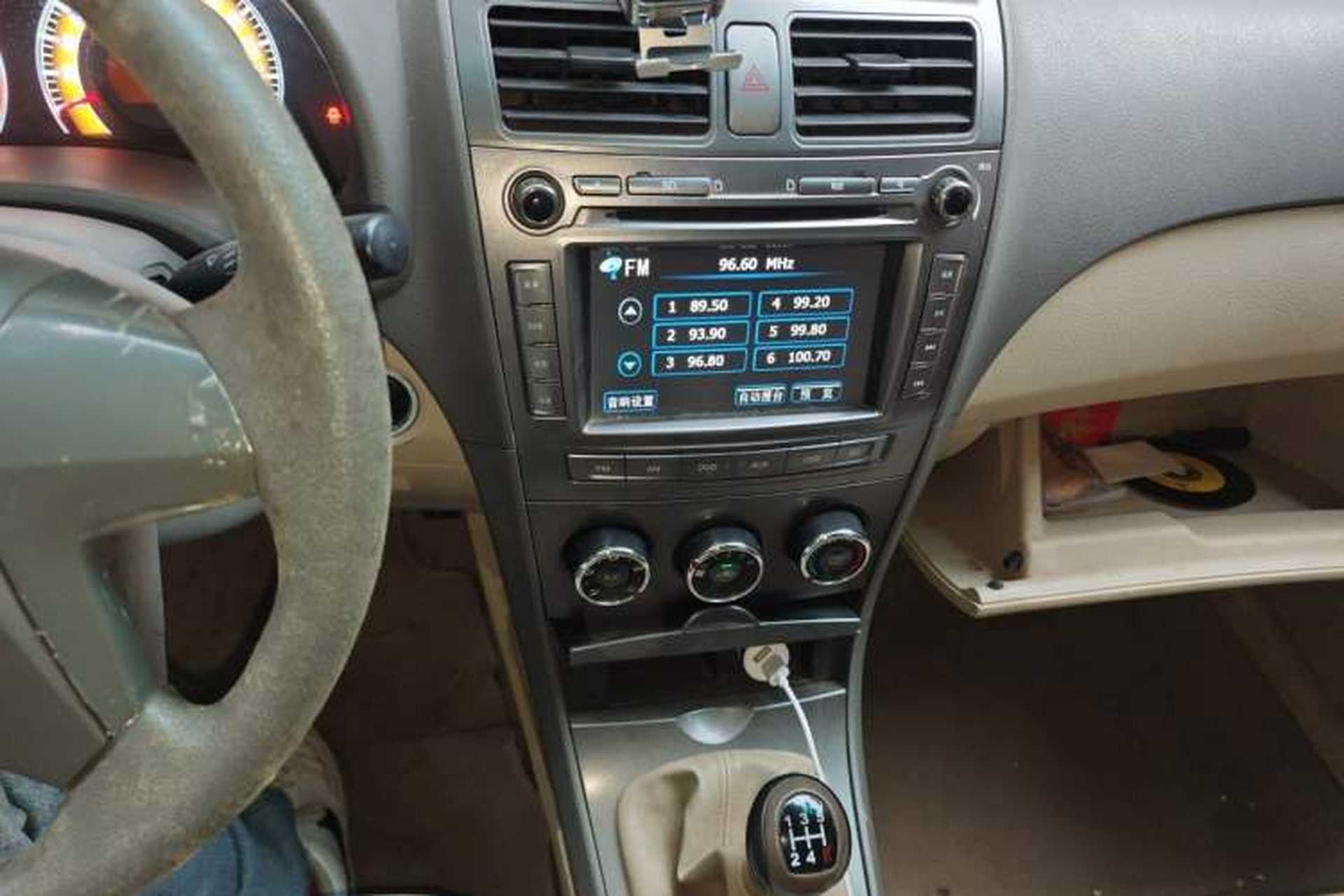 Used BYD L3 2012 1.5L Manual Luxury Version Audio And AC Panel