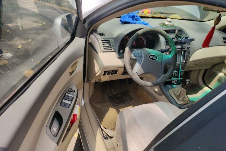 Used BYD L3 2012 1.5L Manual Luxury Version Driver Seat