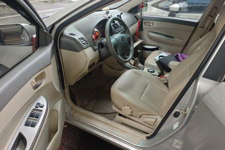 Used BYD L3 2012 1.5L Manual Luxury Version Driver Seat