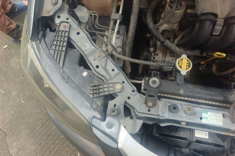 Used BYD L3 2012 1.5L Manual Comfort Edition Engine Bay Right