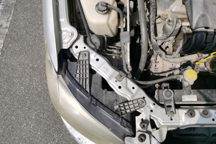 Used BYD L3 2012 1.5L Manual Comfort Edition Engine Bay Right