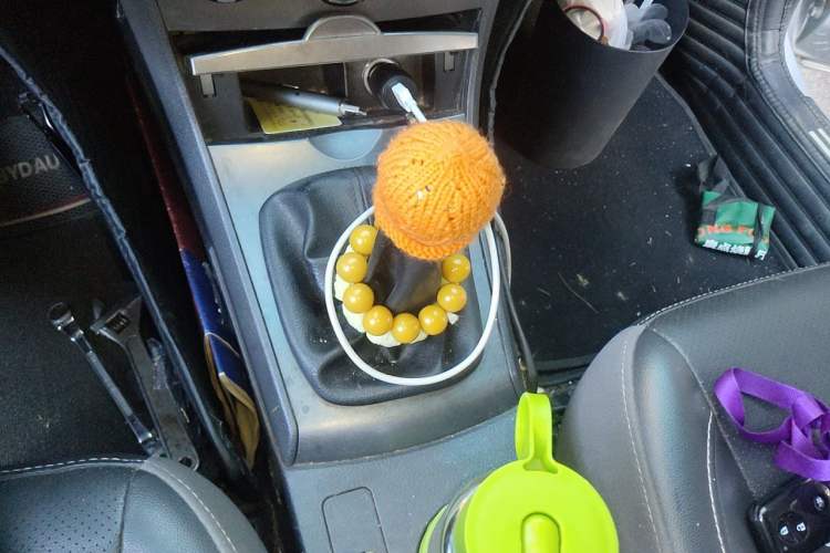 Used BYD L3 2012 1.5L Manual Comfort Edition Gear Lever