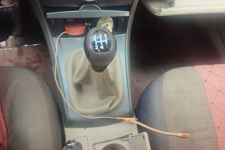 Used BYD L3 2012 1.5L Manual Comfort Edition Gear Lever