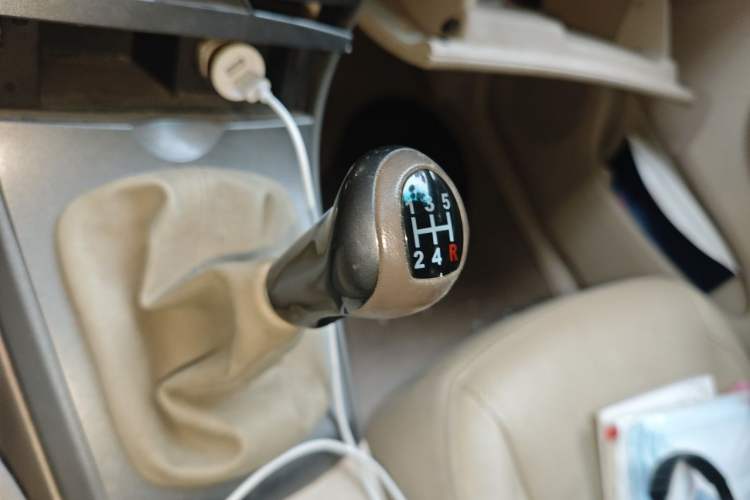 Used BYD L3 2012 1.5L Manual Luxury Version Gear Lever