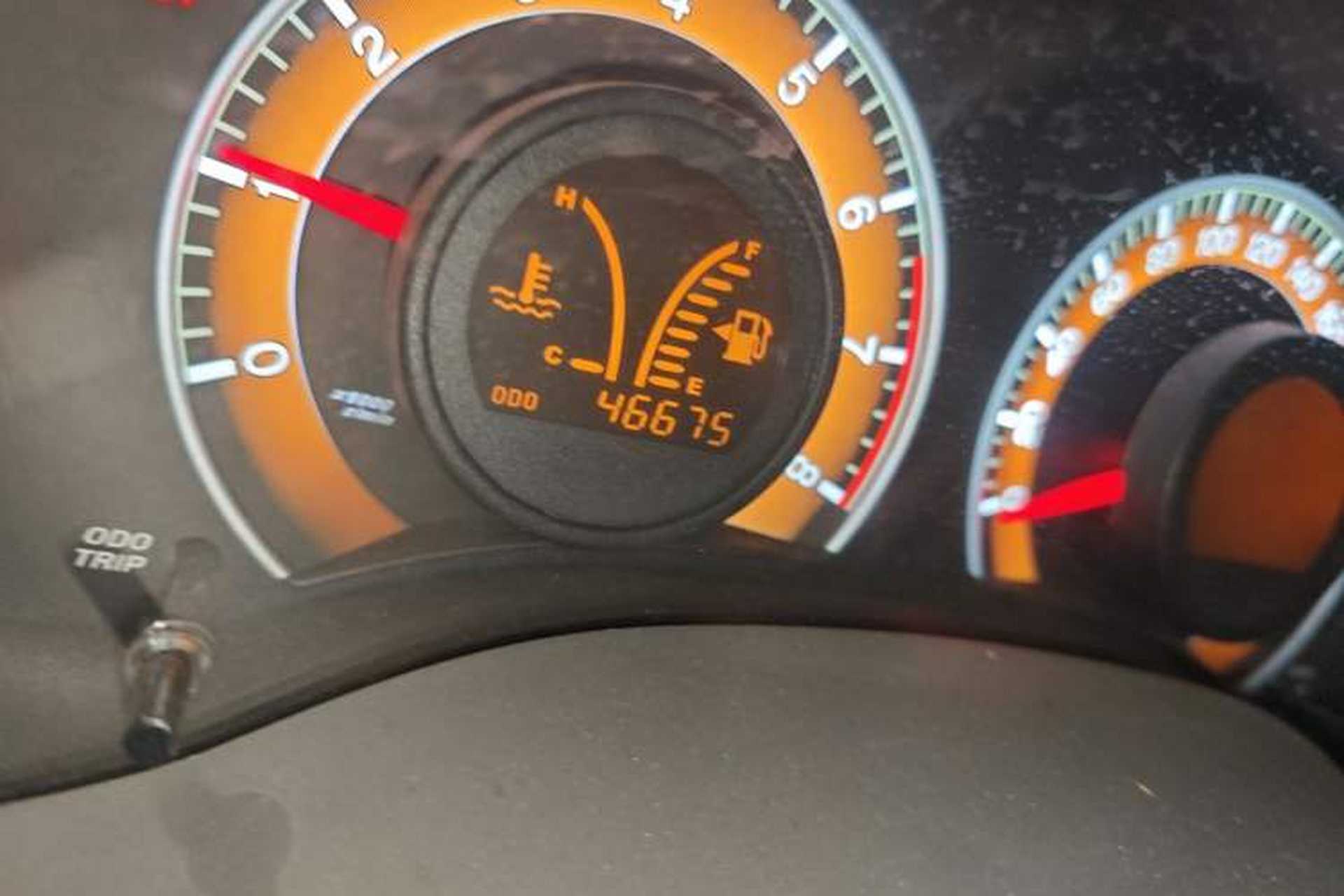 Used BYD L3 2012 1.5L Manual Luxury Version Odometer Close Up