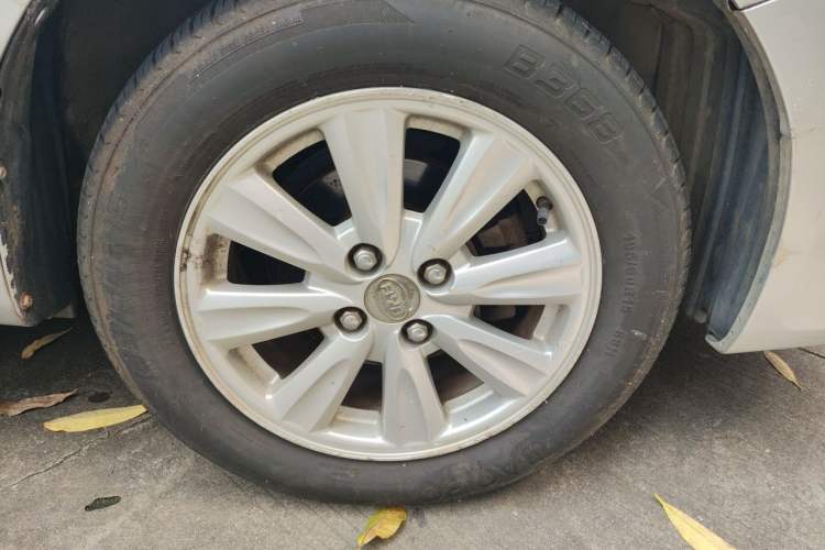 Used BYD L3 2012 1.5L Manual Luxury Version Right Front Wheel Hub
