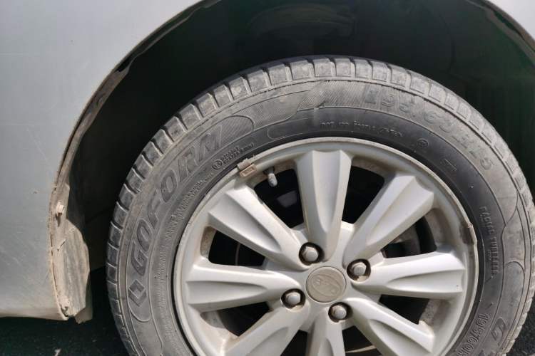 Used BYD L3 2012 1.5L Manual Comfort Edition Right Front Wheel Hub