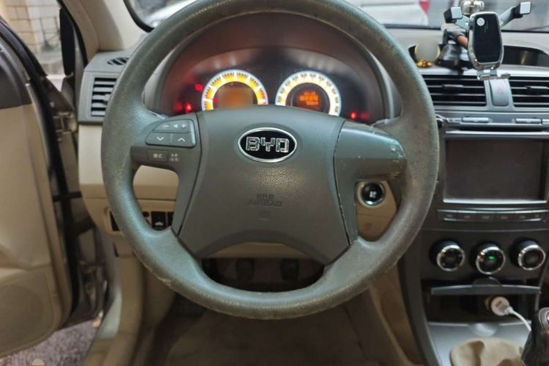 Used BYD L3 2012 1.5L Manual Luxury Version Steering Wheel