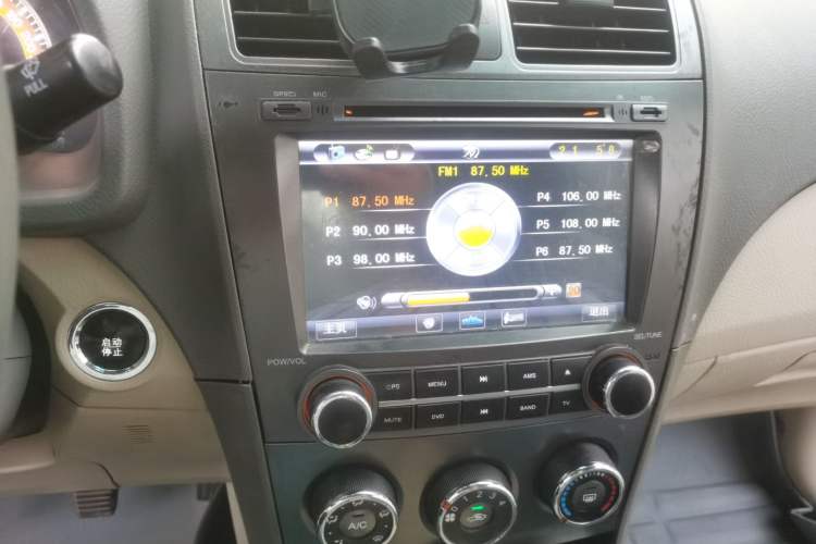 Used BYD L3 2012 1.5L Manual Comfort Edition Audio And AC Panel