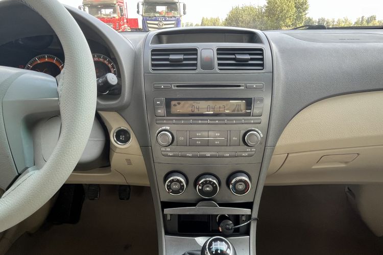 Used BYD L3 2012 1.5L Manual Comfort Edition Audio And AC Panel
