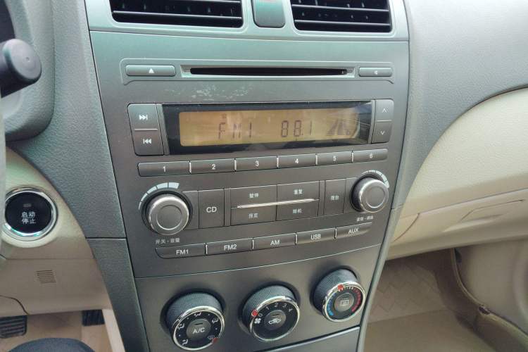 Used BYD L3 2012 1.5L Manual Comfort Edition Audio And AC Panel