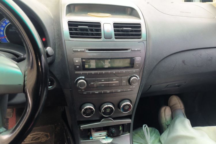 Used BYD L3 2012 1.5L Manual Comfort Edition Audio And AC Panel