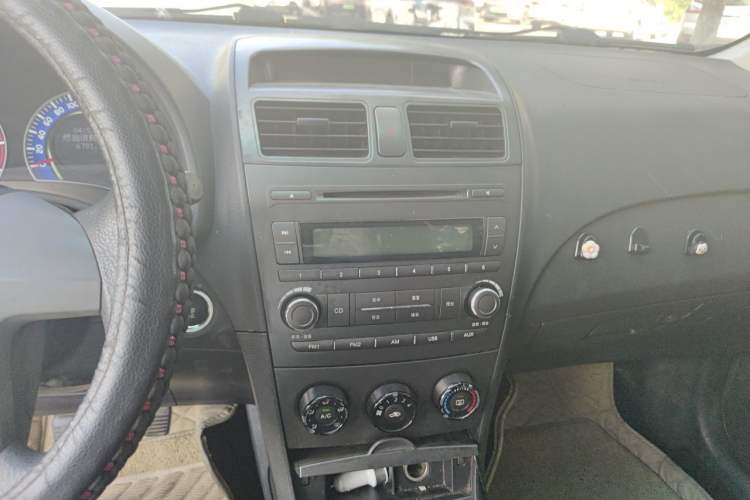 Used BYD L3 2012 1.5L Manual Comfort Edition Audio And AC Panel