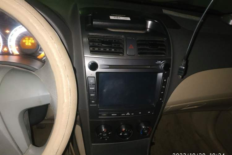 Used BYD L3 2012 1.5L Manual Comfort Edition Audio And AC Panel