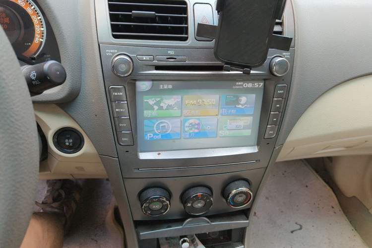 Used BYD L3 2012 1.5L Manual Comfort Edition Audio And AC Panel