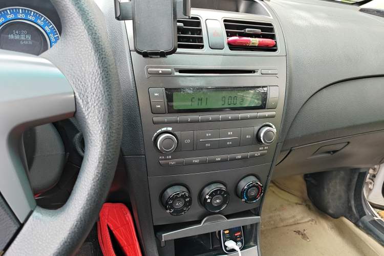 Used BYD L3 2012 1.5L Manual Comfort Edition Audio And AC Panel