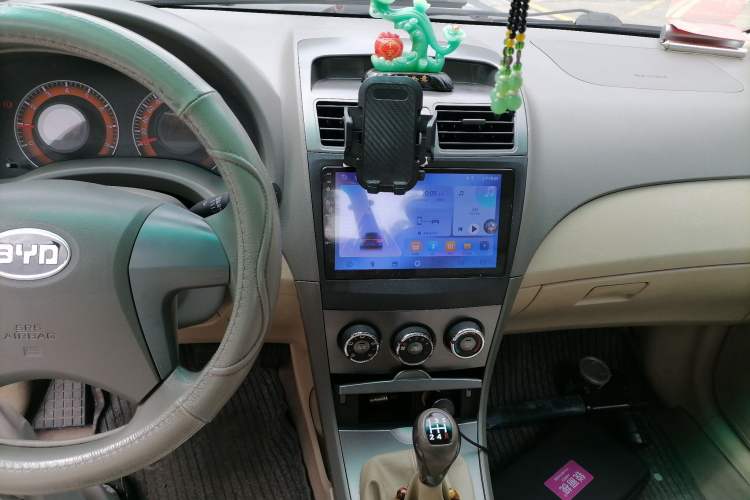 Used BYD L3 2012 1.5L Manual Comfort Edition Audio And AC Panel
