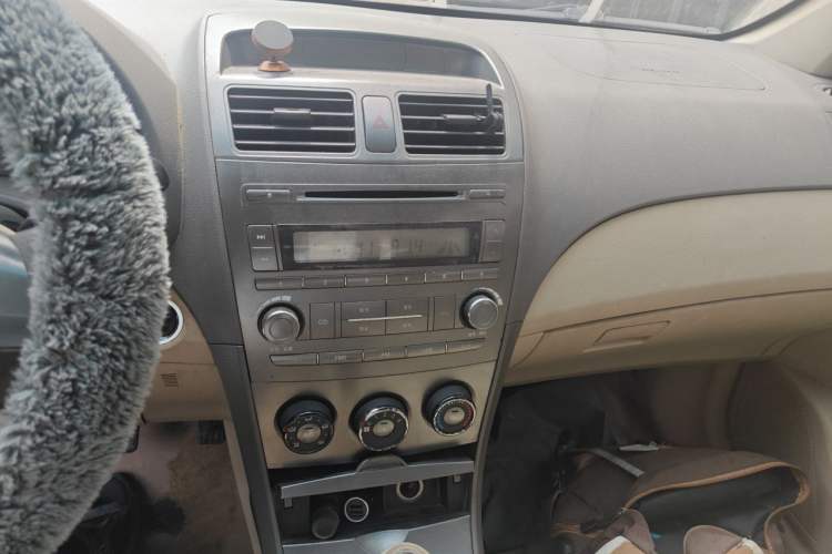 Used BYD L3 2012 1.5L Manual Comfort Edition Audio And AC Panel