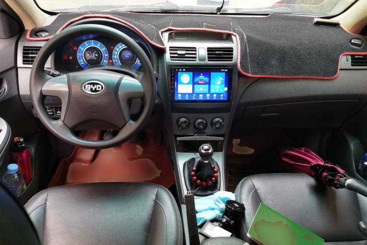 Used BYD L3 2012 1.5L Manual Comfort Edition Center Console