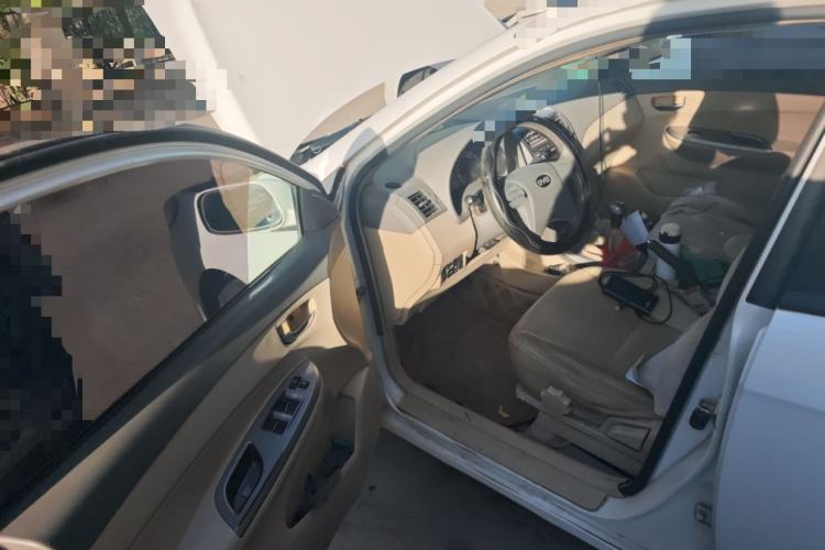 Used BYD L3 2012 1.5L Manual Luxury Version Driver Seat