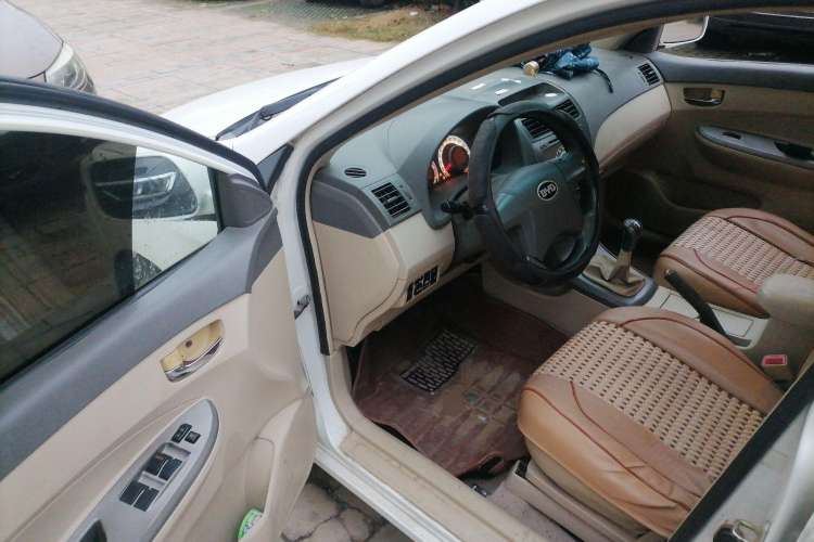 Used BYD L3 2012 1.5L Manual Comfort Edition Driver Seat